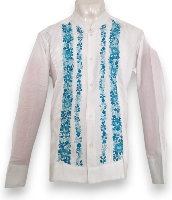 Guayabera Blanca de Lino Manga Larga Bordada a Mano: Exquisita Artesanía - Imagen 5