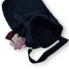 Artesanía en Negro: Bolso Negro con Pompones Decorativos Hecho a Mano en Telar de Cintura - Imagen 3