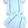 Elegancia Infantil: Conjunto de Playera y Short Azul Cielo con Resorte para Niño Bordado a Mano 