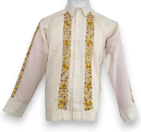 Guayabera Beige de Lino Manga Larga Bordada a Mano: Bordados Exquisitos - Imagen 5