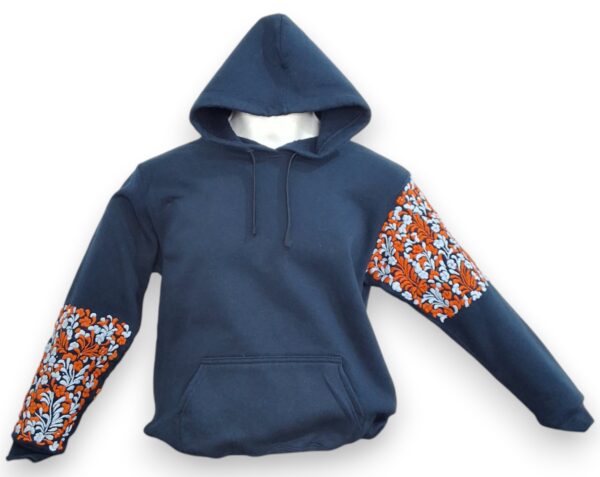 Sudadera con Gorro Azul Marino Cerrada para Niño Bordada a Mano: Confort y Distinción Únicos - Imagen 6
