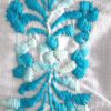 Distinción y Arte: Guayabera de Lino Azul Cielo Bordada a Mano - Imagen 10