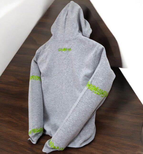Sudadera con Gorro Gris para Niño de Cierre y Bordado a Mano - Elegancia Sofisticada - Imagen 7