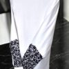 Pureza y Estilo: Playera Blanca de Manga Larga para Caballero Bordada a Mano - Imagen 7