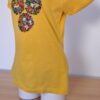 Elegancia Radiante: Playera Amarilla para Dama de Manga Corta Bordada a Mano