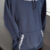 Sudadera con Gorro Azul Marino Cerrada Bordada a Mano: Detalles que Deslumbran - Imagen 4