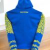 Confort y Arte: Sudadera con Gorro Azul Rey para Niño de Cierre Bordada a Mano - Imagen 10