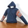 Sudadera con Gorro Azul Marino Cerrada para Niño Bordada a Mano: Confort y Distinción Únicos