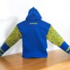 Confort y Arte: Sudadera con Gorro Azul Rey para Niño de Cierre Bordada a Mano - Imagen 9