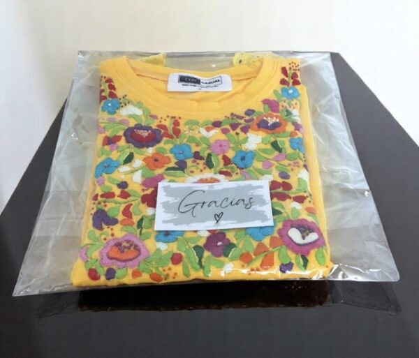 Dulce Alegría: Blusa Amarilla con Olán para Niña Bordada a Mano - Imagen 9