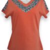 Artesanía y Glamour: Playera Naranja de Manga Corta para Dama Bordada a Mano - Imagen 3