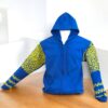 Confort y Arte: Sudadera con Gorro Azul Rey para Niño de Cierre Bordada a Mano - Imagen 5